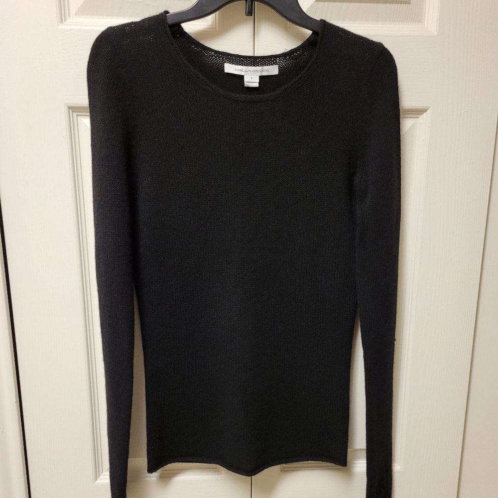 SOLD. Diane Von Furstenberg Women 100% Cashmere Sweater Size S